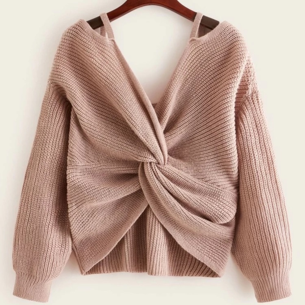 🆕NEW!🛍 Blush Pink Twist Front Sweater